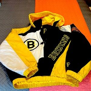 Mens Boston Bruins pullover jacket size large